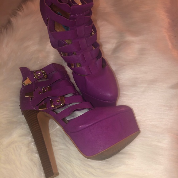 Woman’s platform heels size 9 - Picture 1 of 3